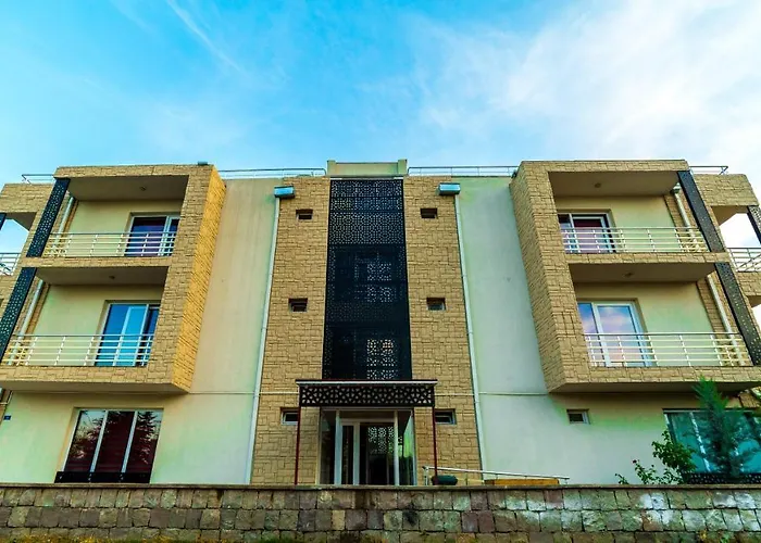 アパートホテル Veda Suit